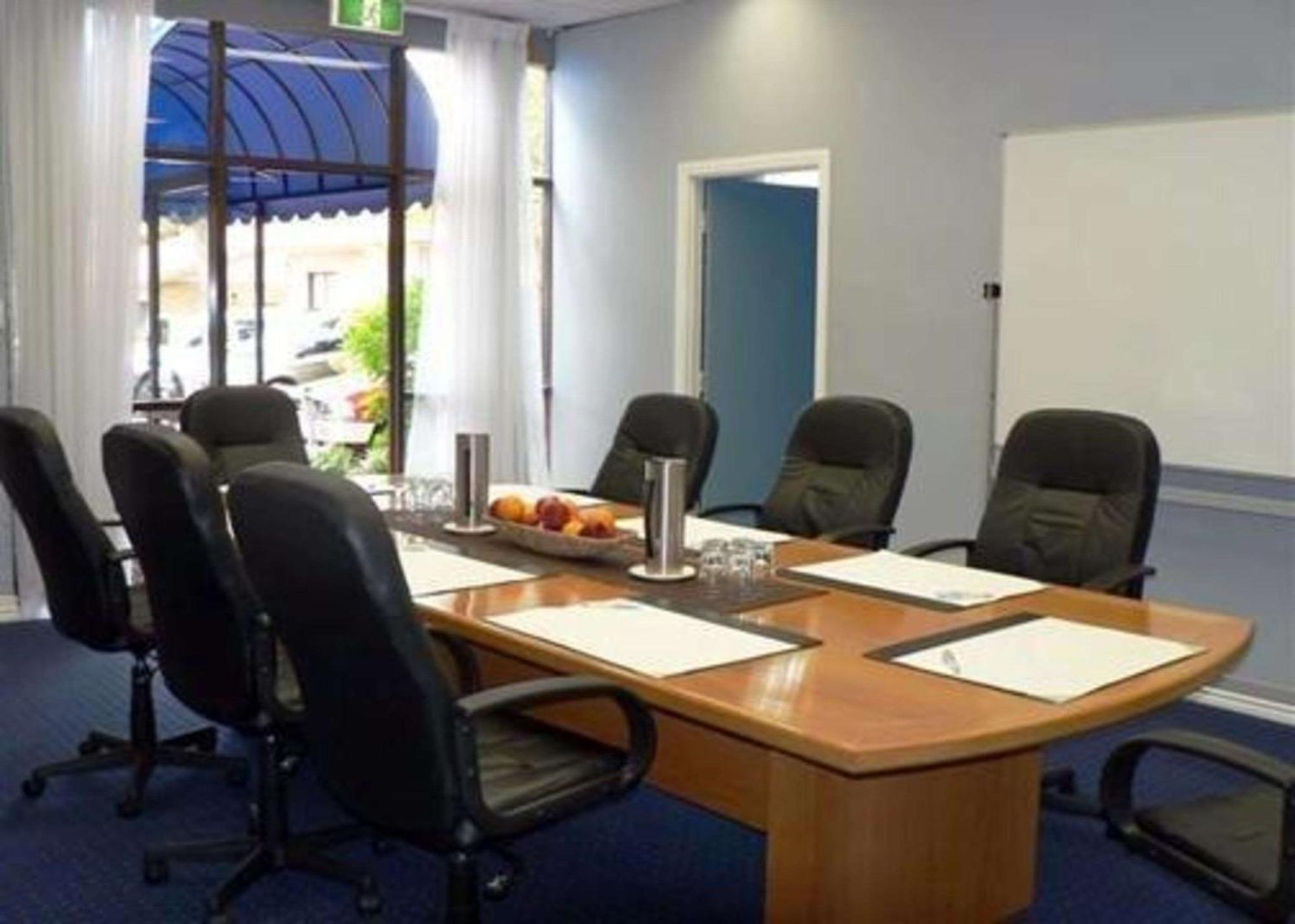 Quality Hotel Robertson Gardens Brisbane Exterior photo