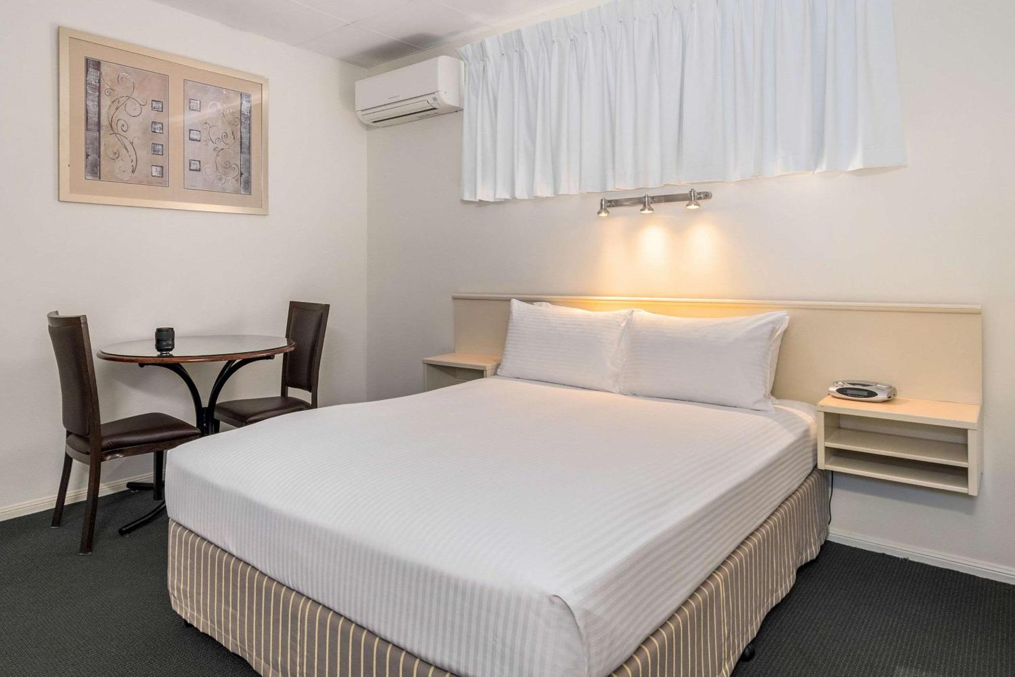 Quality Hotel Robertson Gardens Brisbane Exterior photo