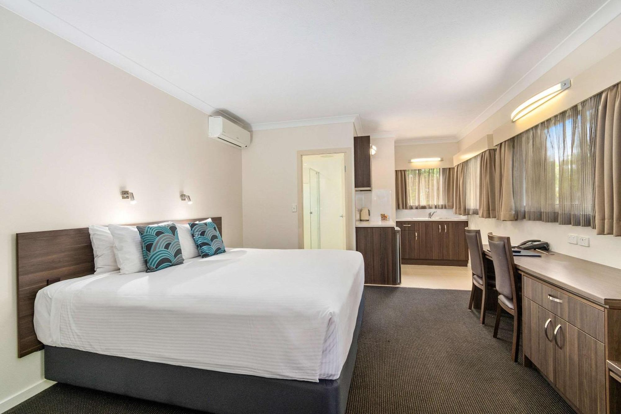 Quality Hotel Robertson Gardens Brisbane Exterior photo