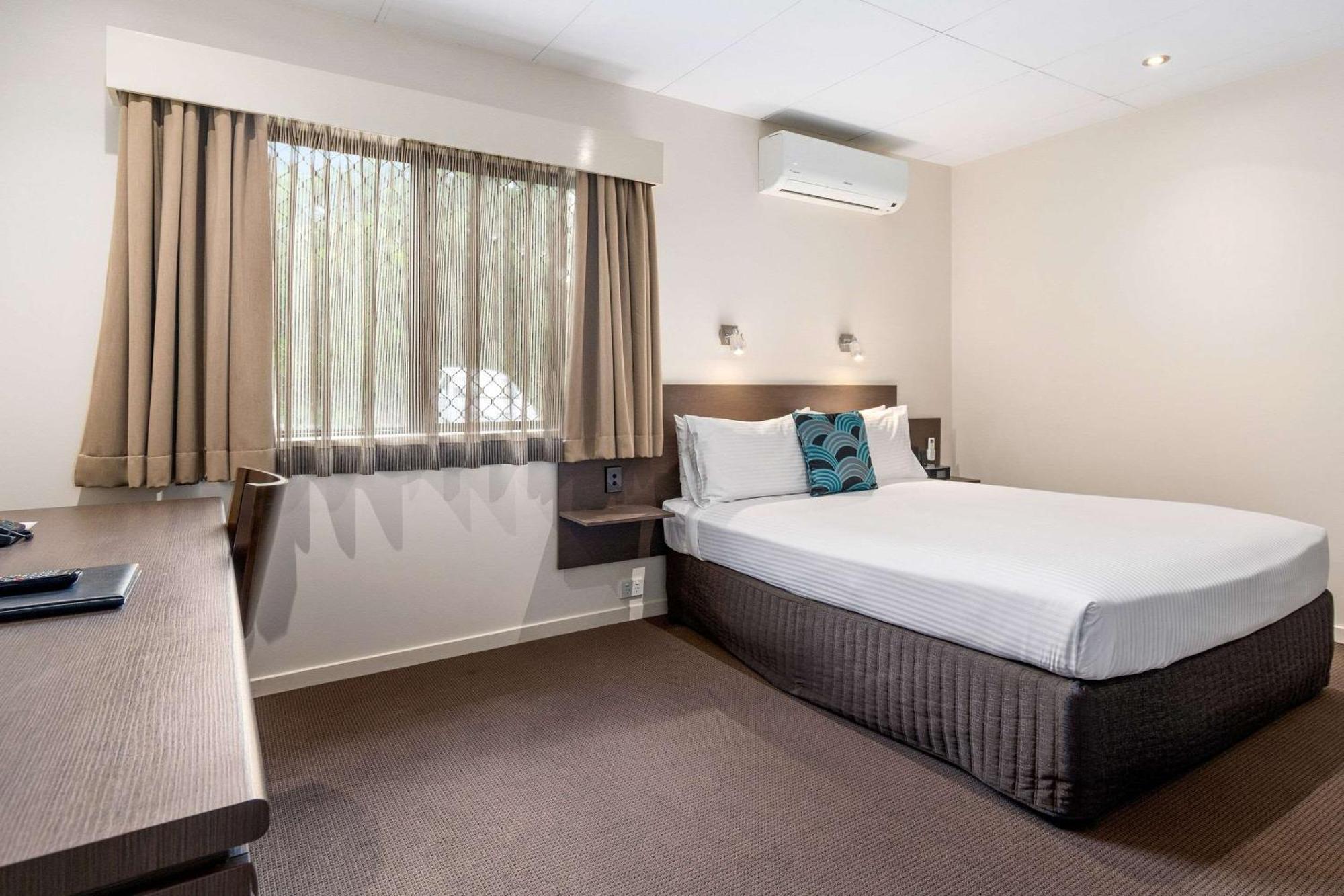 Quality Hotel Robertson Gardens Brisbane Exterior photo