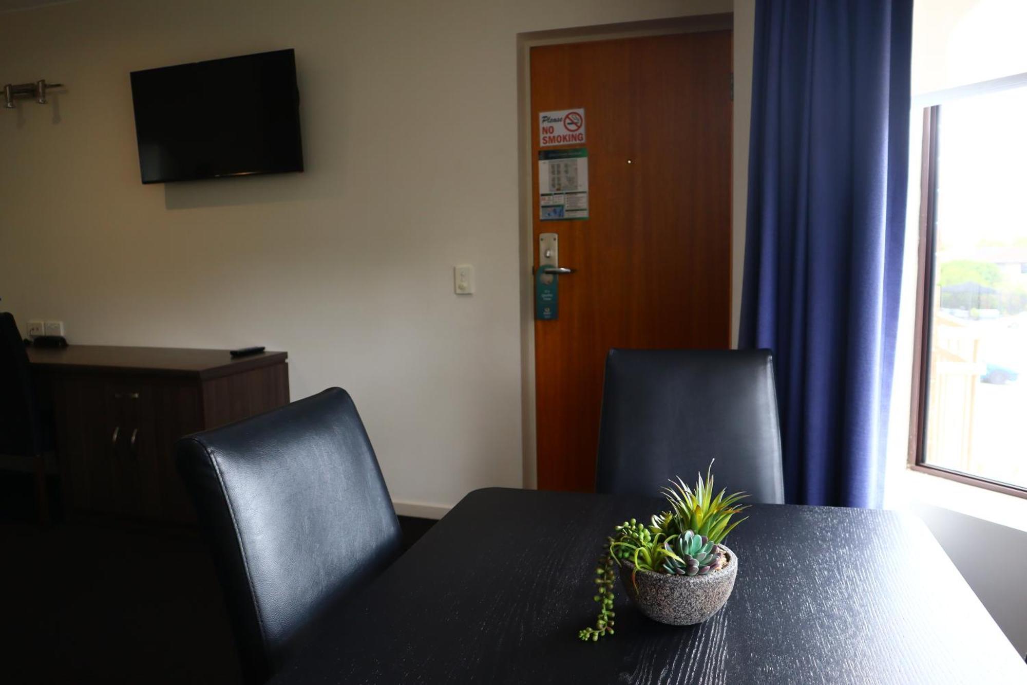 Quality Hotel Robertson Gardens Brisbane Exterior photo