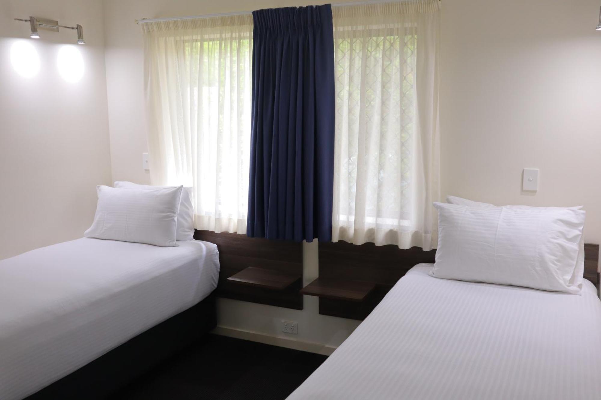 Quality Hotel Robertson Gardens Brisbane Exterior photo