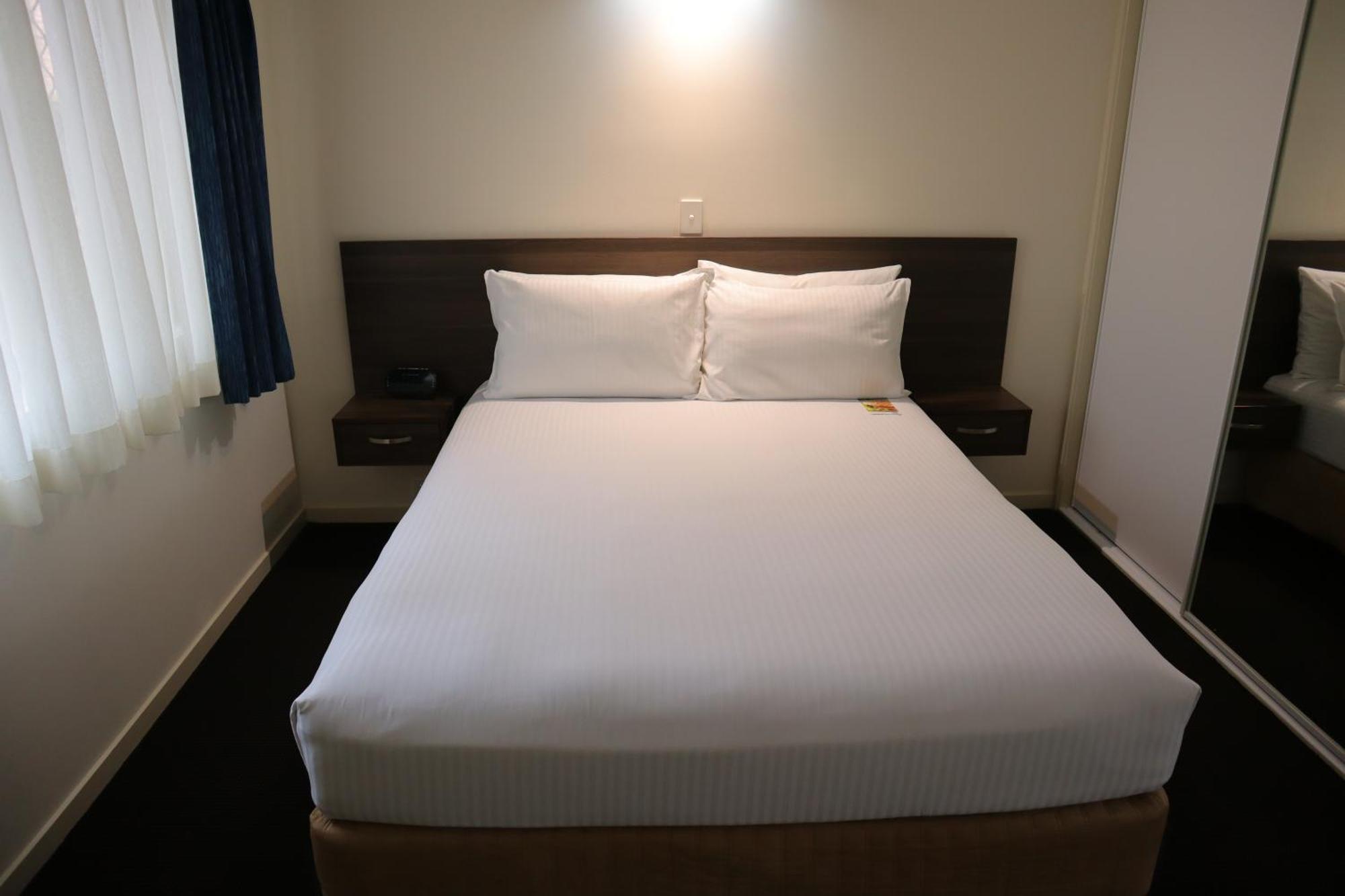 Quality Hotel Robertson Gardens Brisbane Exterior photo